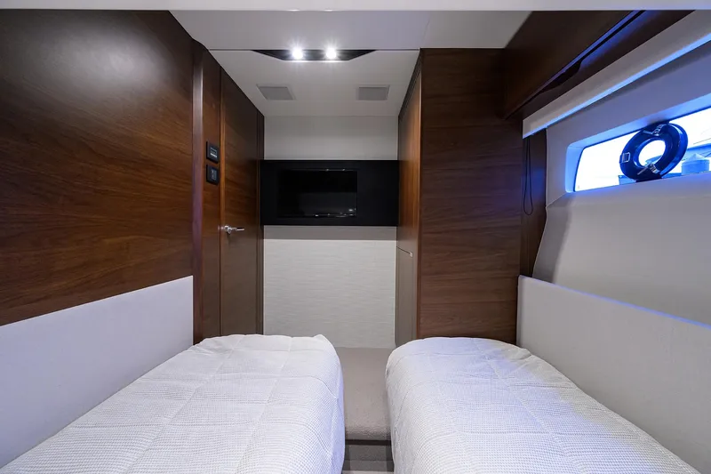 Rockon Yacht Photos Pics Princess S60 RockOn - Guest Stateroom, Side by Side Berths