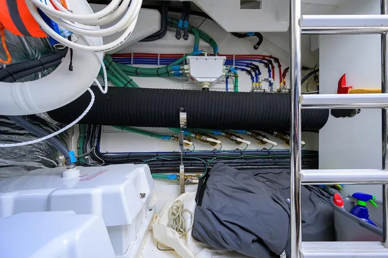 Rockon Yacht Photos Pics Princess S60 RockOn - Lazzerette