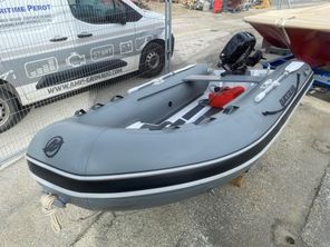2018 Quicksilver 320