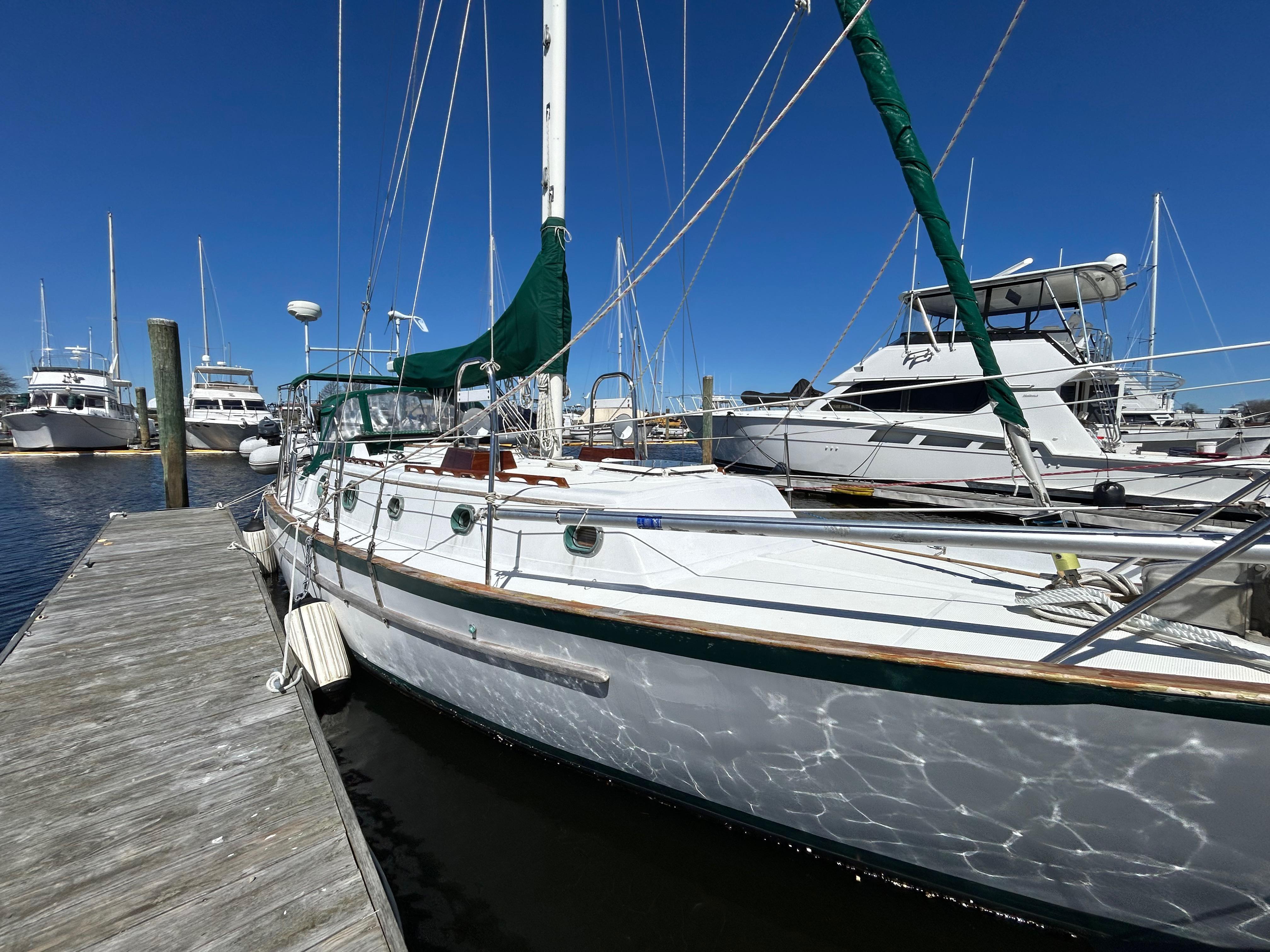 1985 Pacific Seacraft Crealock 37 Cutter for sale - YachtWorld