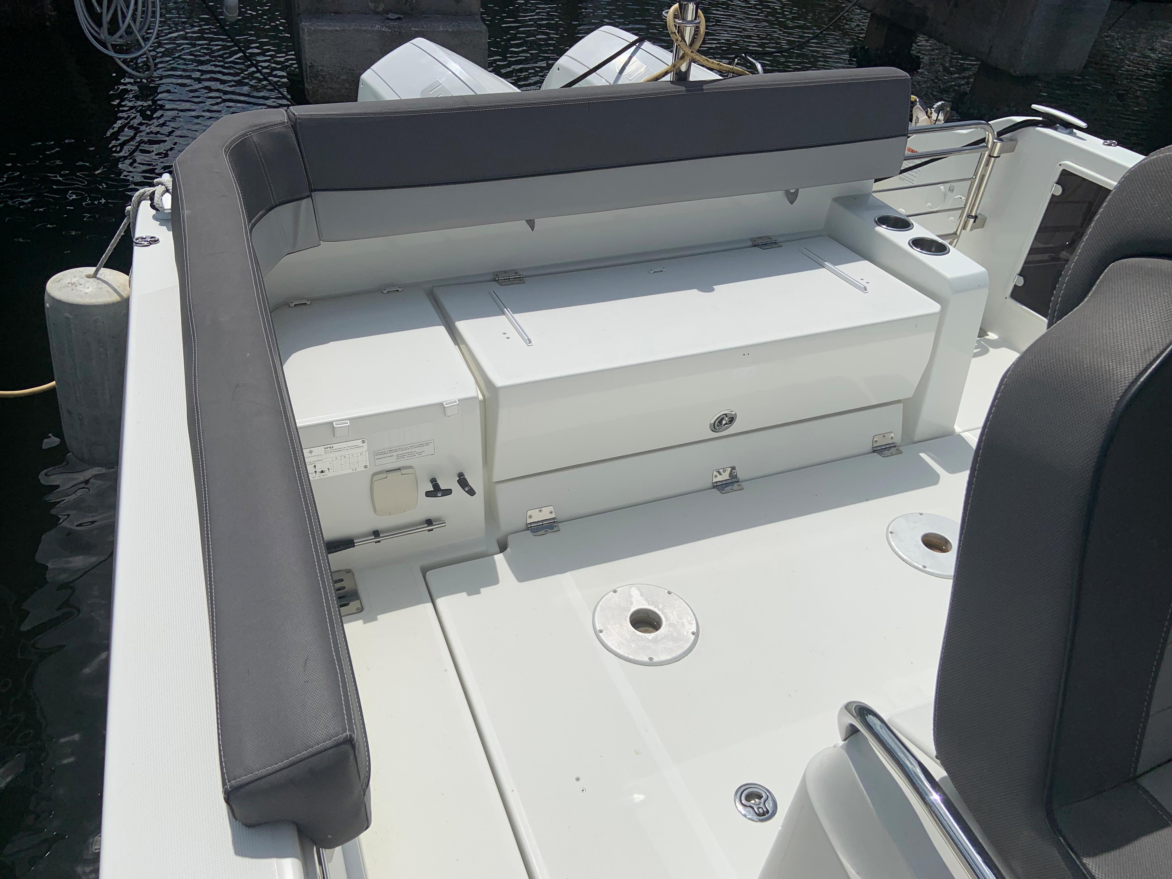 2020 Jeanneau Leader 9 CC Center Console for sale - YachtWorld