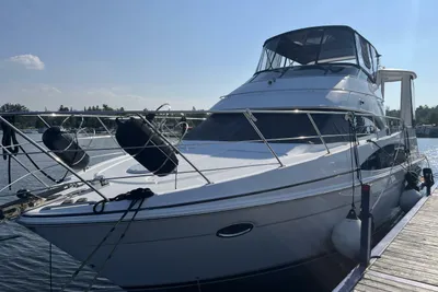 Carver 444 Cockpit Motor Yacht