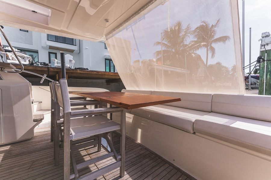 2018 Ferretti Yachts 550