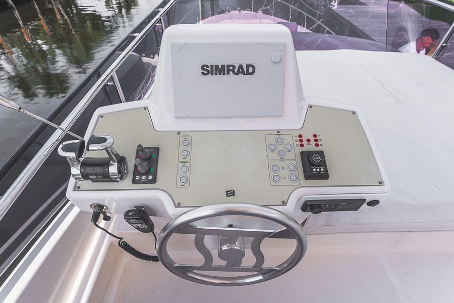 2018 Ferretti Yachts 550