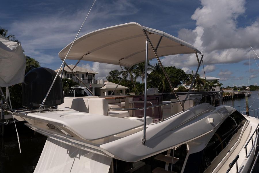 2018 Ferretti Yachts 550