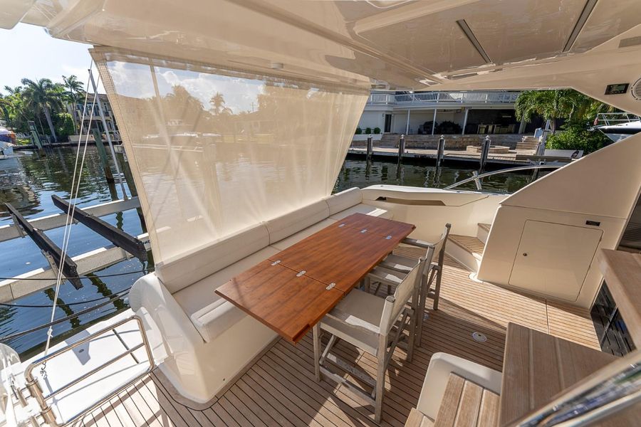 2018 Ferretti Yachts 550