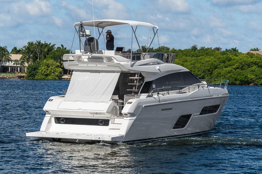 2018 Ferretti Yachts 550