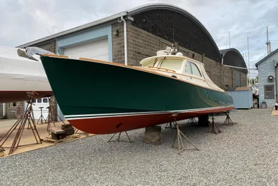 Hinckley Picnic Boat Classic