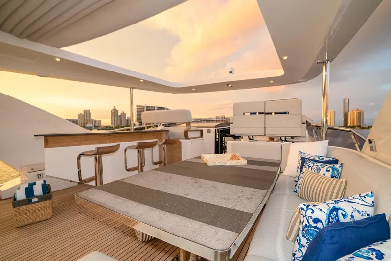 Majestic Moments Yacht Photos Pics 