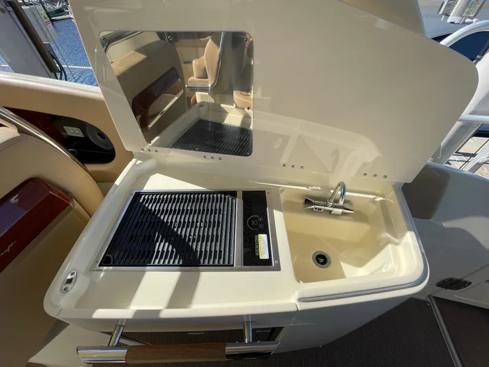 Heritage Edition Yacht Photos Pics 