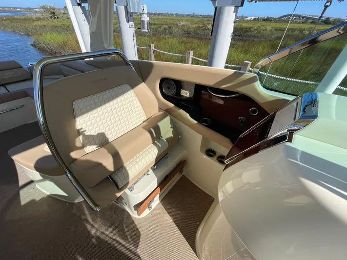 Heritage Edition Yacht Photos Pics 