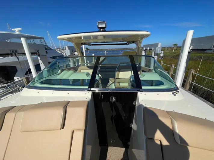 Heritage Edition Yacht Photos Pics 