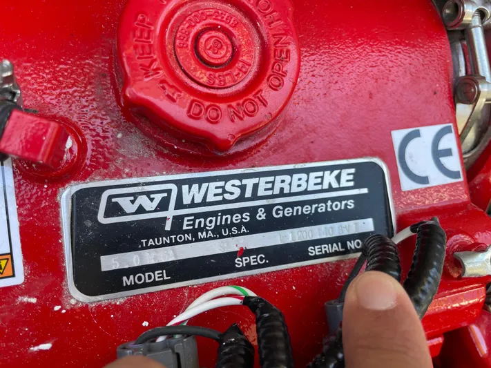 Heritage Edition Yacht Photos Pics 