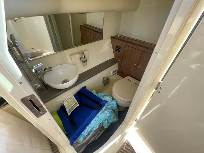 Heritage Edition Yacht Photos Pics 