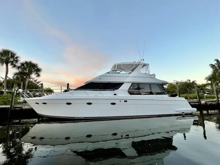 Escapade Yacht Photos Pics 
