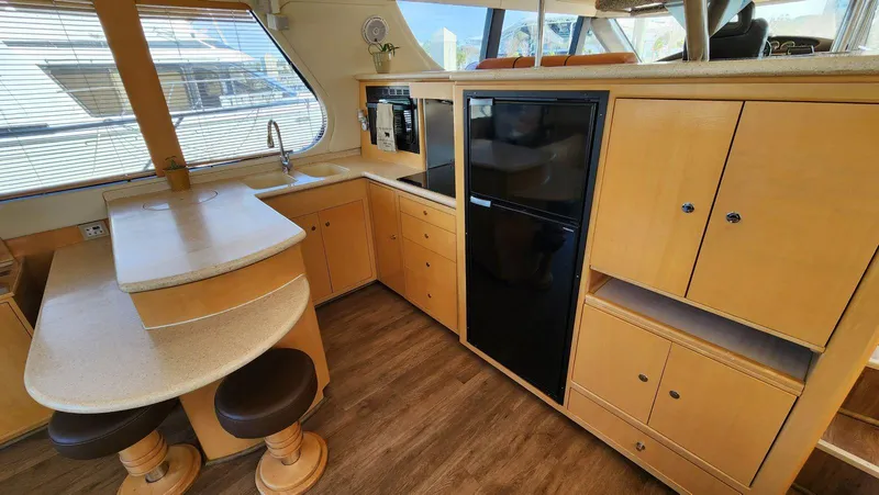 Escapade Yacht Photos Pics 