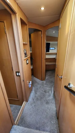 Escapade Yacht Photos Pics 