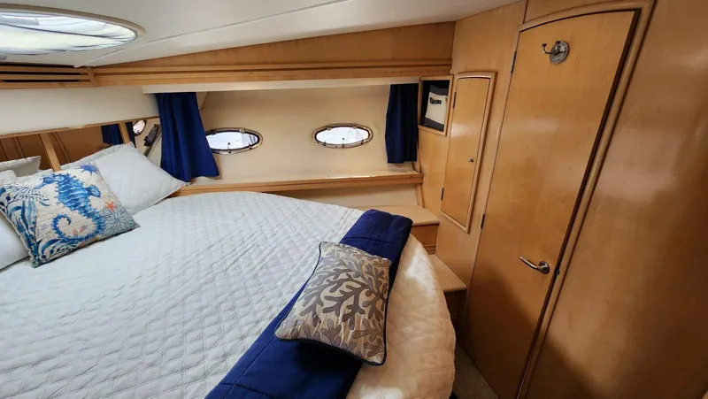 Escapade Yacht Photos Pics 