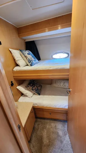 Escapade Yacht Photos Pics 