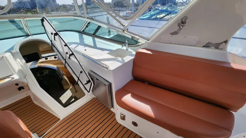 Escapade Yacht Photos Pics 