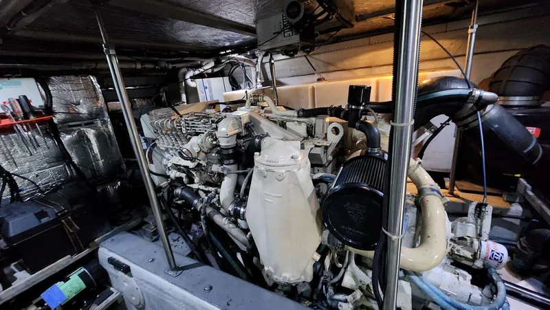 Escapade Yacht Photos Pics 