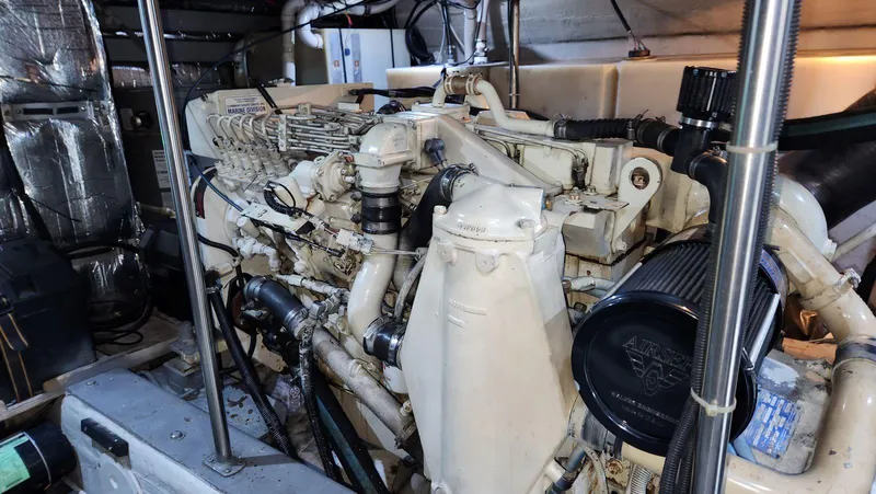 Escapade Yacht Photos Pics 