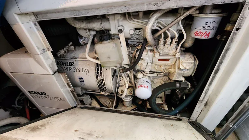 Escapade Yacht Photos Pics 