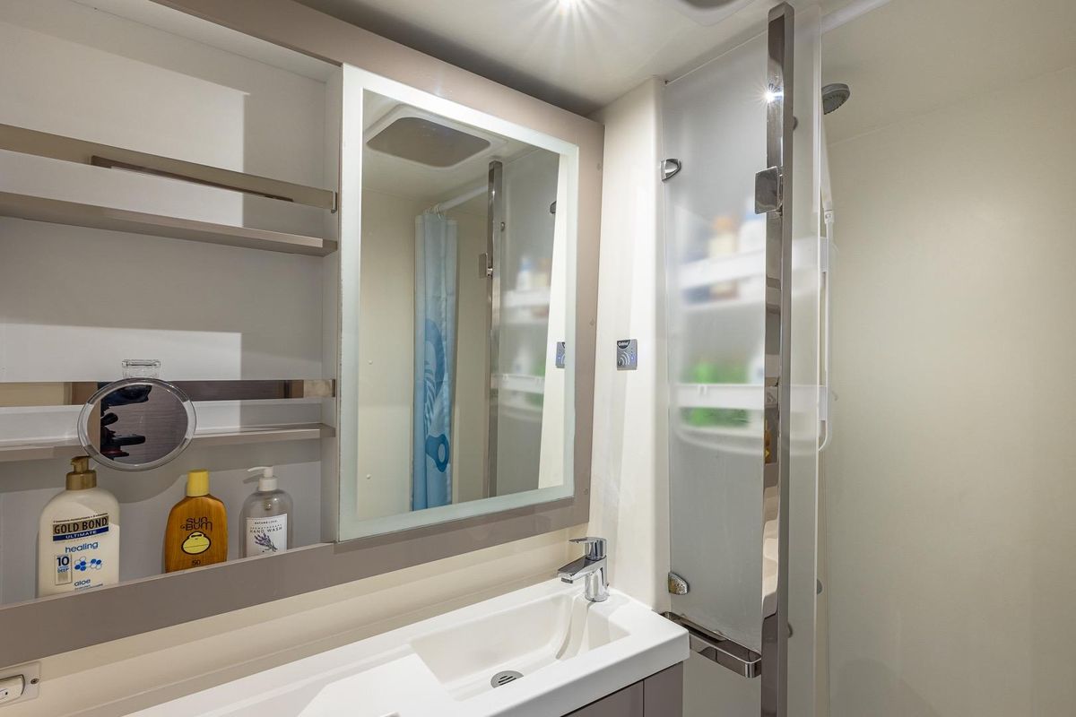 2020 Fountaine Pajot 46 