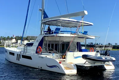 Royal Cape Catamarans Majestic 570 Flybridge