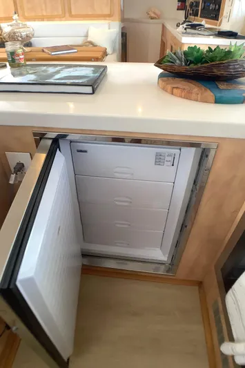 Alesha D Yacht Photos Pics 