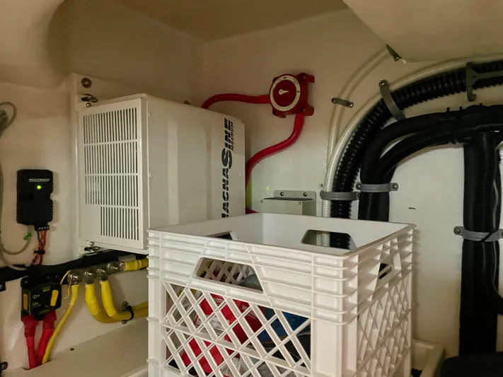 J-9 Yacht Photos Pics 