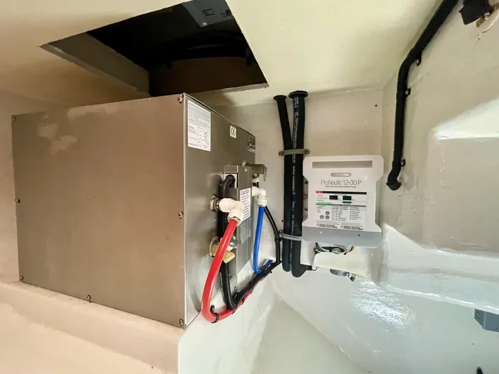 J-9 Yacht Photos Pics 