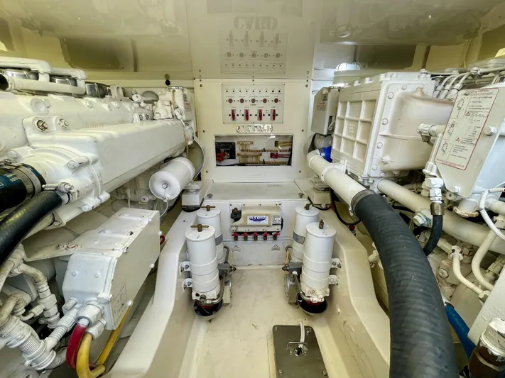 J-9 Yacht Photos Pics 