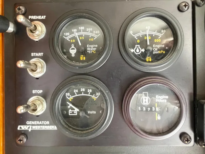 J-9 Yacht Photos Pics 