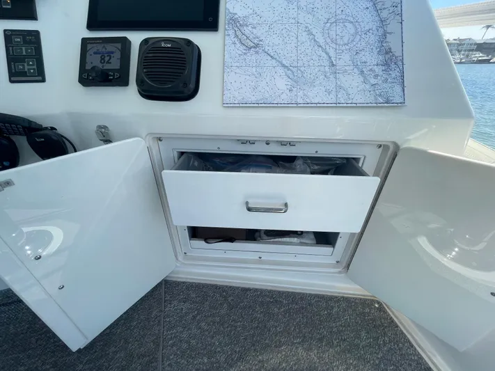 J-9 Yacht Photos Pics 