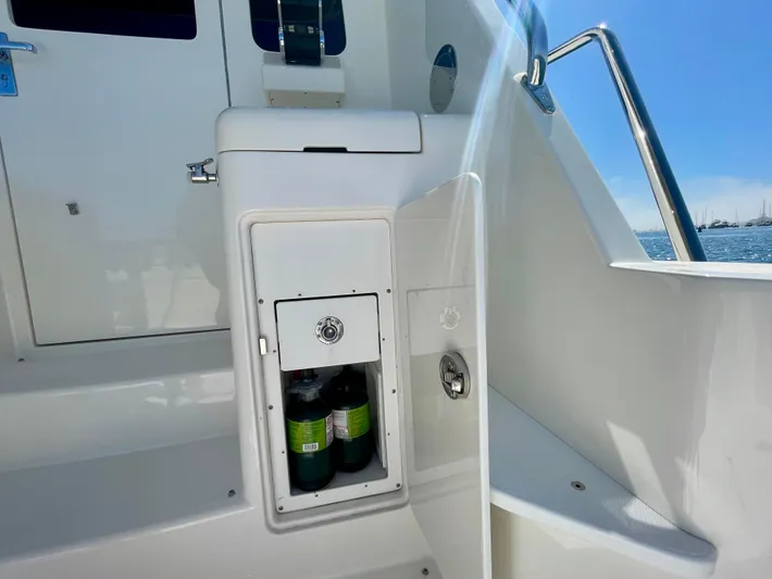 J-9 Yacht Photos Pics 