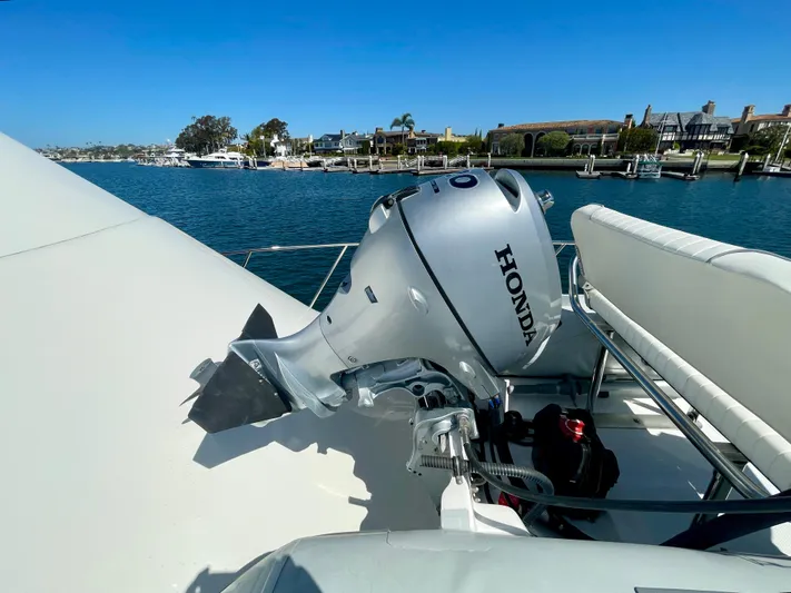 J-9 Yacht Photos Pics 