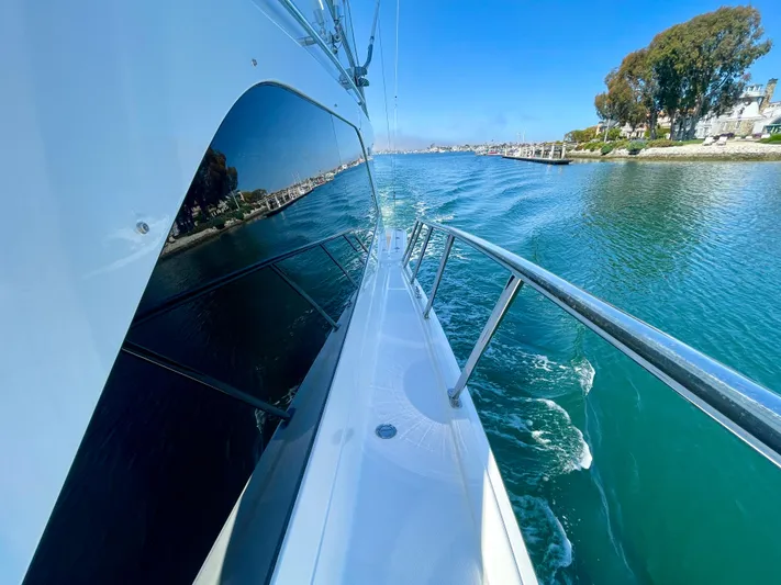 J-9 Yacht Photos Pics 