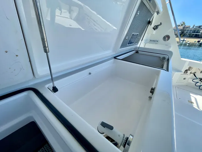 J-9 Yacht Photos Pics 