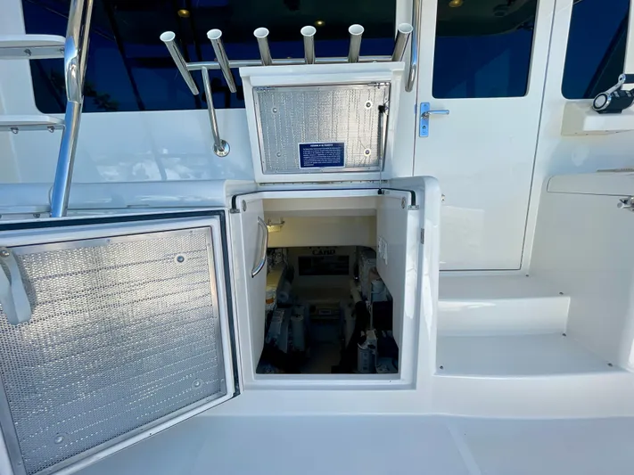 J-9 Yacht Photos Pics 