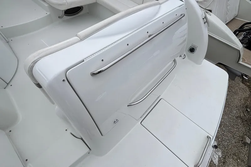  Yacht Photos Pics 2005 Formula 31 Performance Cruiser, white deck with stainless steel railings.