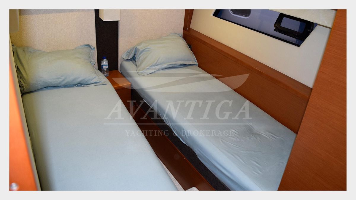 2012 Prestige 49 