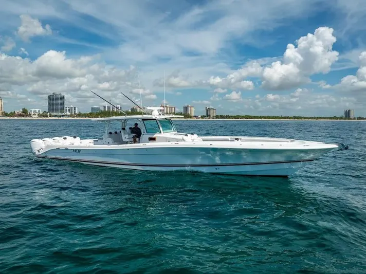 Dream Chaser Yacht Photos Pics 