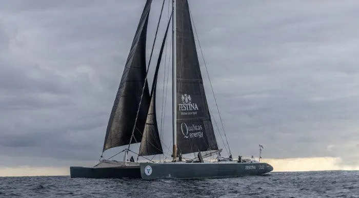 Maxicat Victoria Yacht Photos Pics 