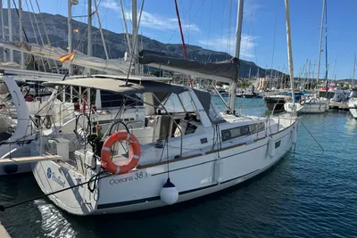 2019 Beneteau Oceanis 38.1