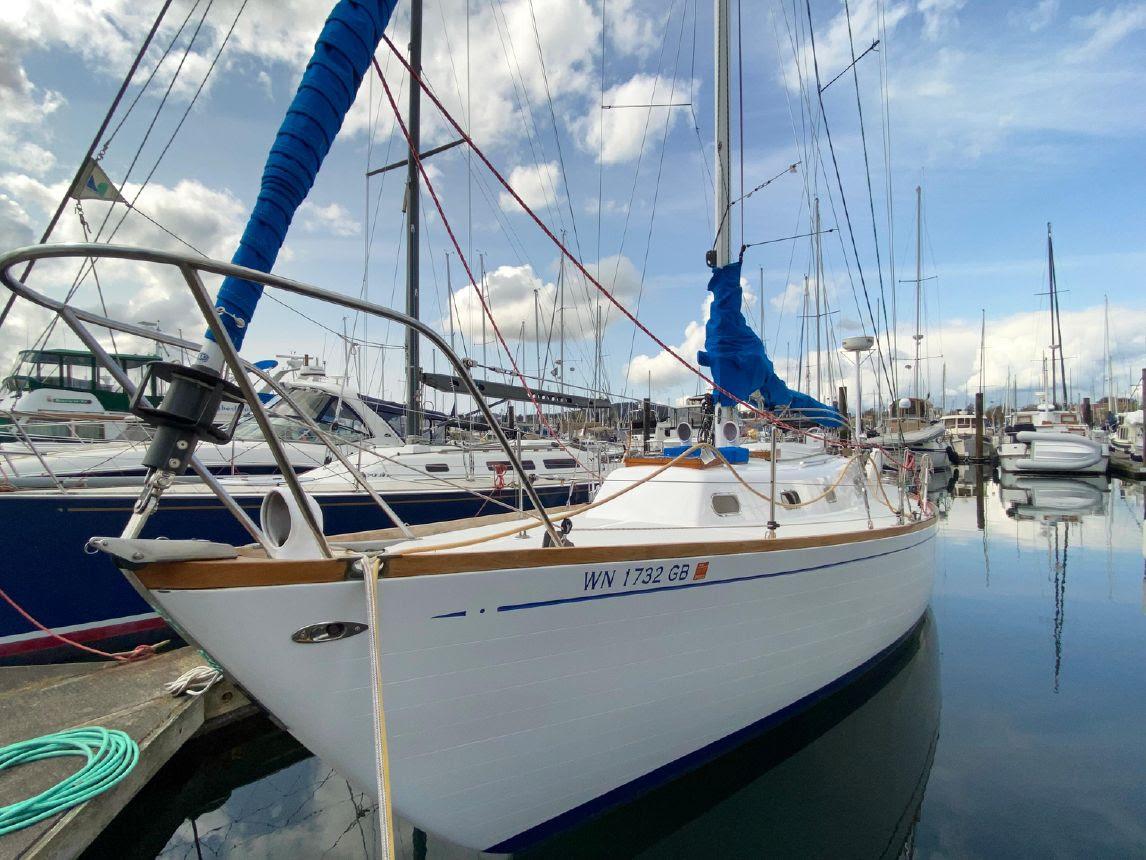 1969 Islander 37