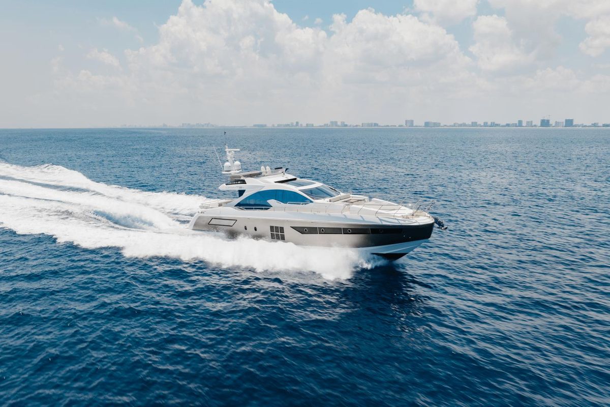 2019 Azimut 77 