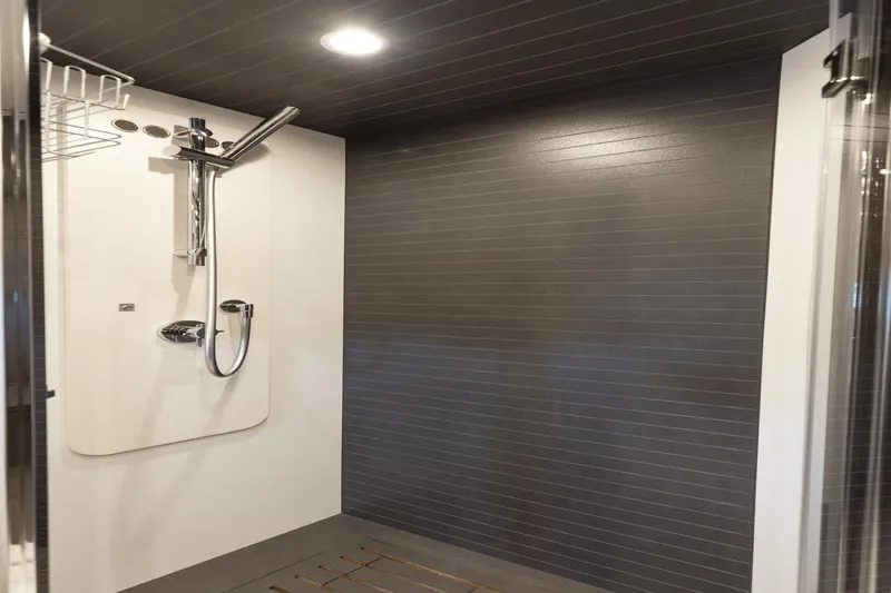 High Maintenance Yacht Photos Pics 