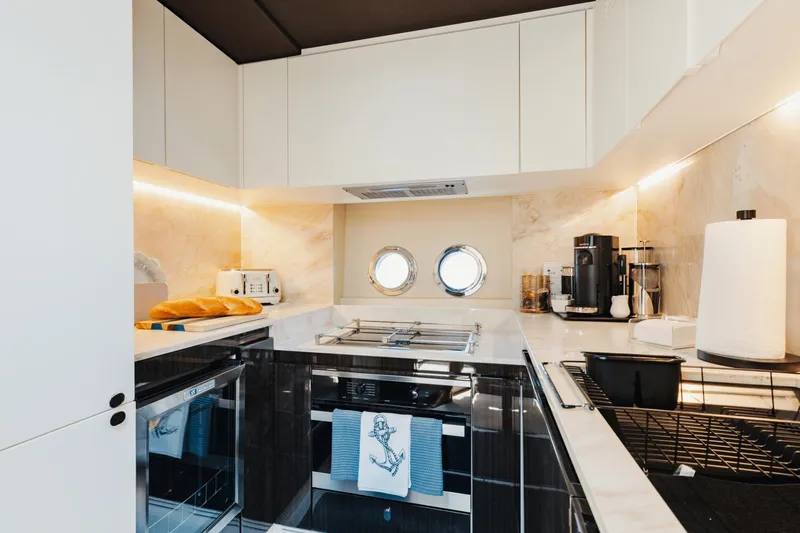 High Maintenance Yacht Photos Pics 