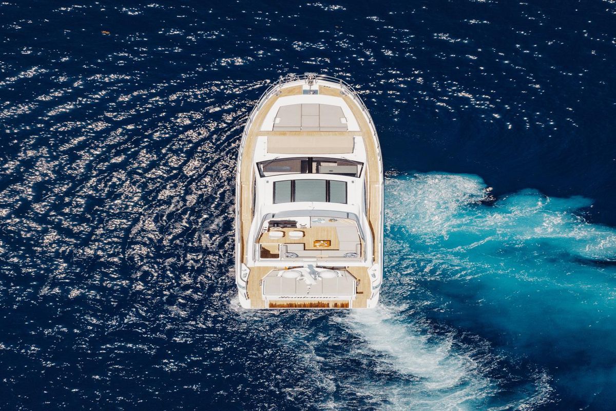 2019 Azimut 77 